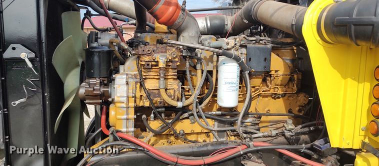 image for item LK9306 1985 Peterbilt 359  semi truck