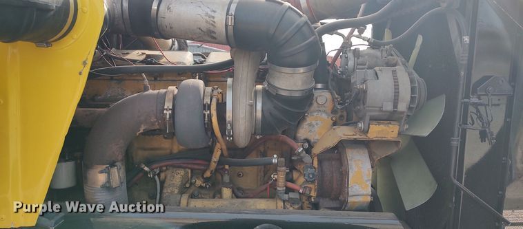 image for item LK9306 1985 Peterbilt 359  semi truck