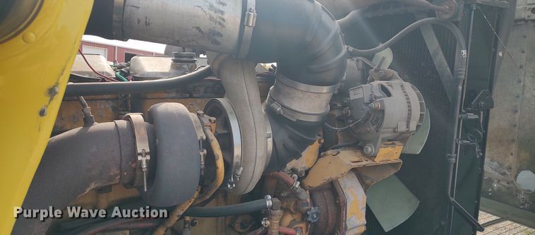 image for item LK9306 1985 Peterbilt 359  semi truck