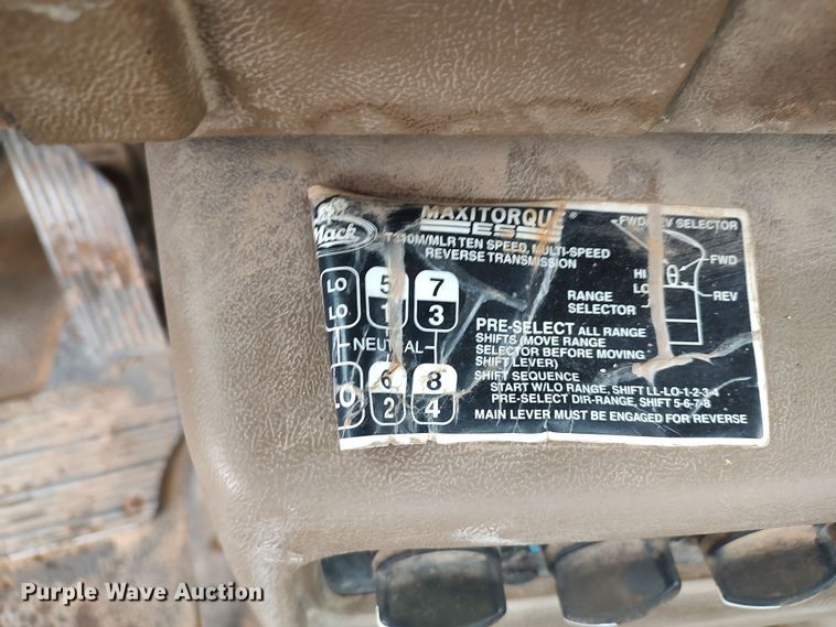 image for item LK9338 2006 Mack Granite  truck cab and chassis