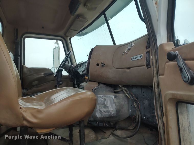 image for item LK9338 2006 Mack Granite  truck cab and chassis