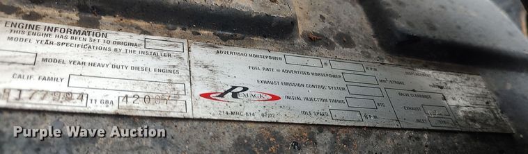 image for item LK9338 2006 Mack Granite  truck cab and chassis