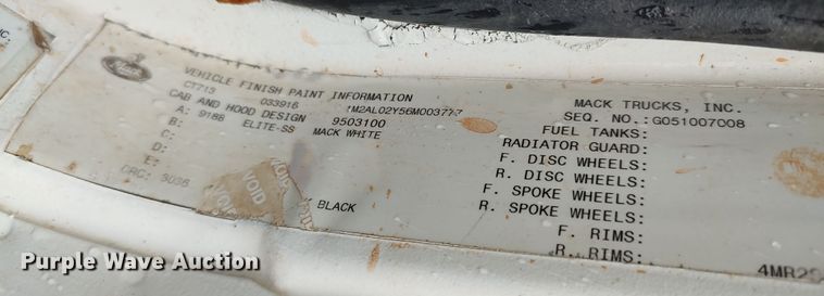 image for item LK9338 2006 Mack Granite  truck cab and chassis