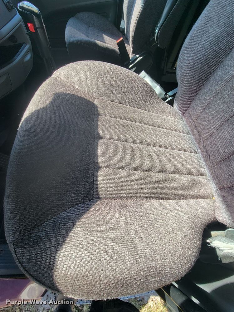 image for item LL9665 2017 Peterbilt 579  semi truck