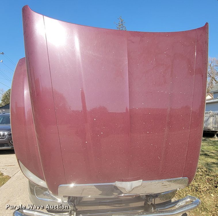 image for item LL9665 2017 Peterbilt 579  semi truck