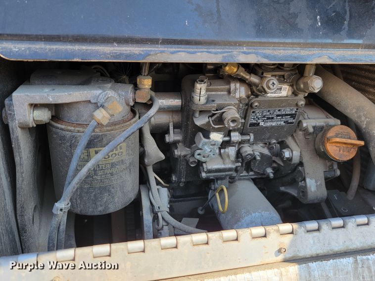 image for item LL9665 2017 Peterbilt 579  semi truck