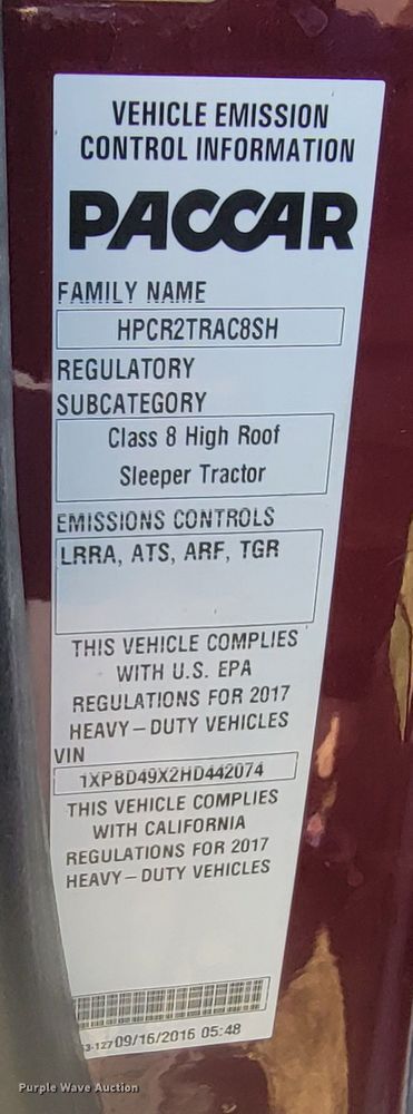 image for item LL9665 2017 Peterbilt 579  semi truck