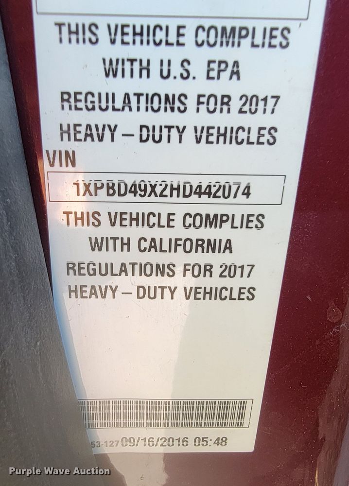 image for item LL9665 2017 Peterbilt 579  semi truck