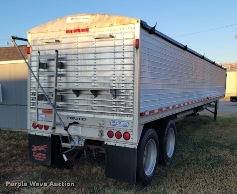 image for item LN9721 2003 Wilson DWH-500  grain trailer