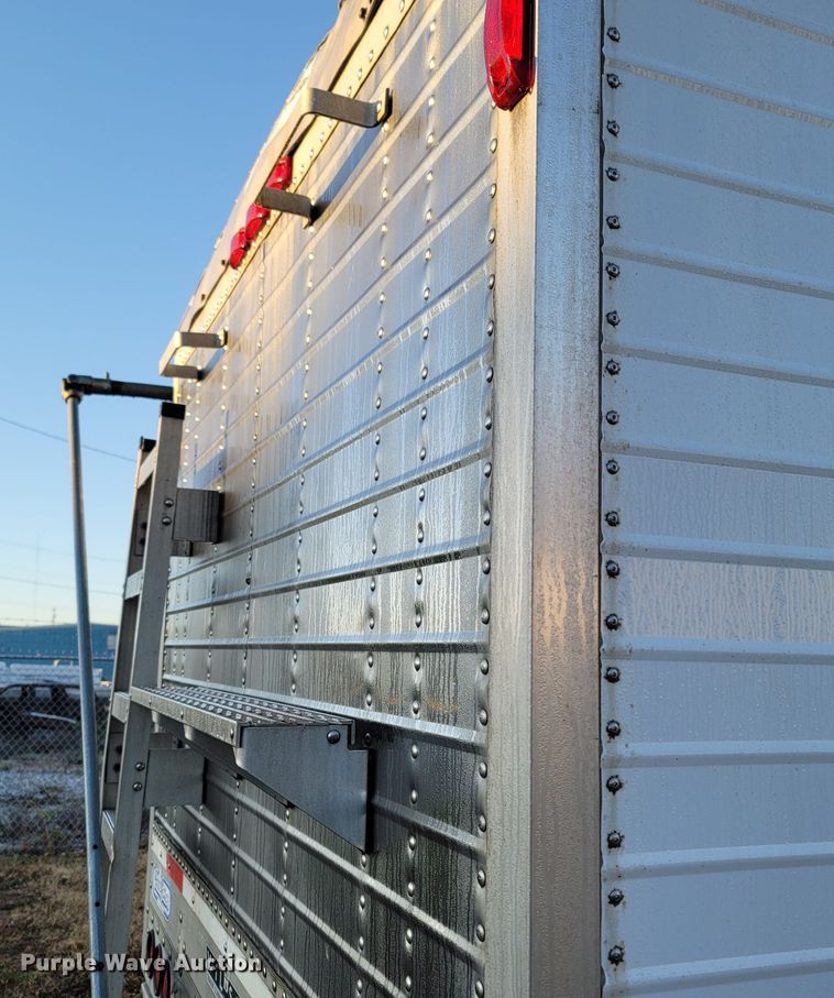 image for item LN9721 2003 Wilson DWH-500  grain trailer