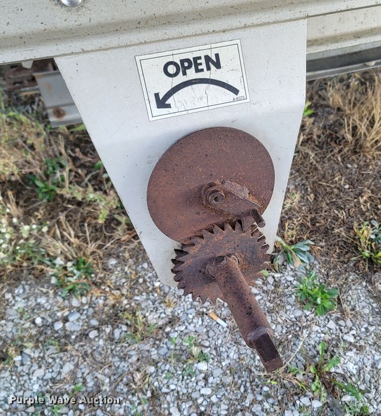 image for item LN9721 2003 Wilson DWH-500  grain trailer