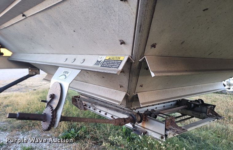 image for item LN9721 2003 Wilson DWH-500  grain trailer