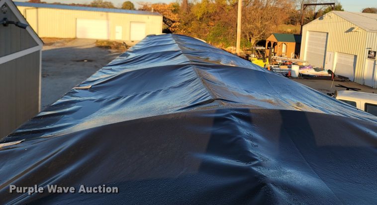 image for item LN9721 2003 Wilson DWH-500  grain trailer