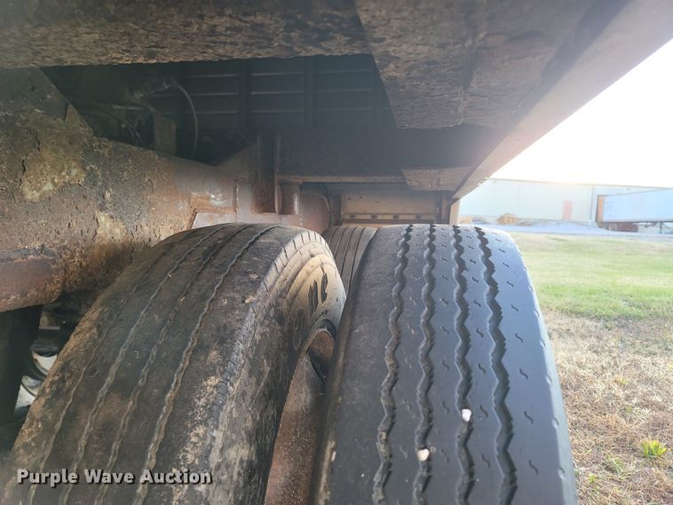 image for item LN9721 2003 Wilson DWH-500  grain trailer