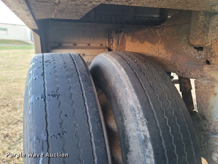 image for item LN9721 2003 Wilson DWH-500  grain trailer