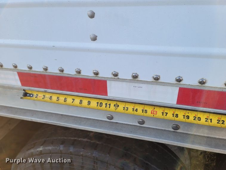 image for item LN9721 2003 Wilson DWH-500  grain trailer