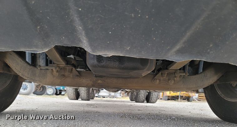 image for item LN9736 2015 Freightliner Cascadia  semi truck