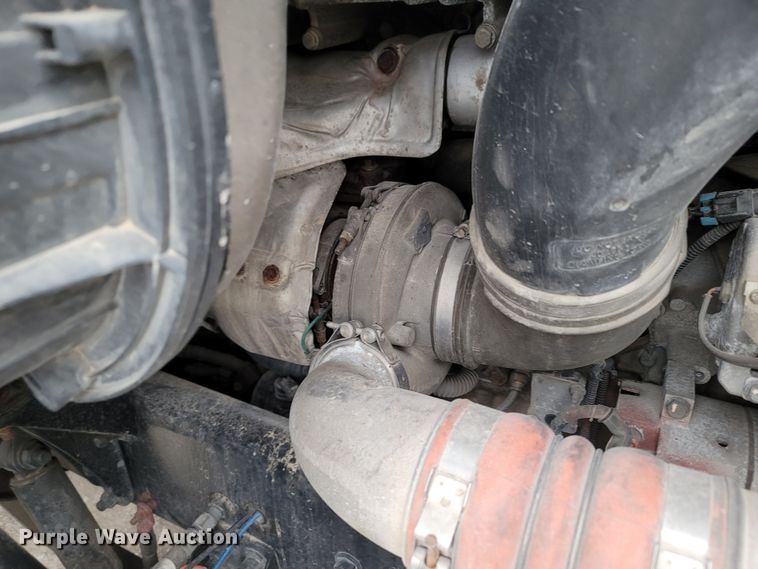 image for item LN9736 2015 Freightliner Cascadia  semi truck