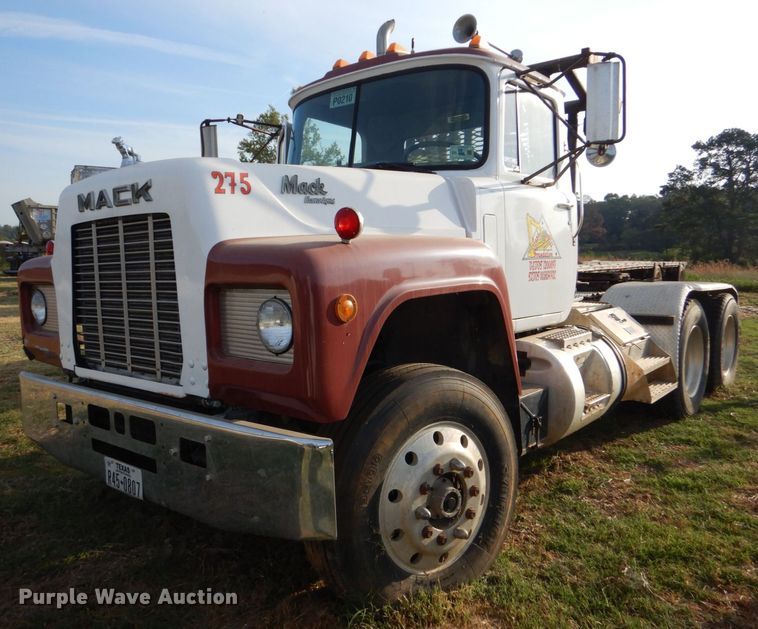 image for item LS9894 1988 Mack Econodyne  semi truck