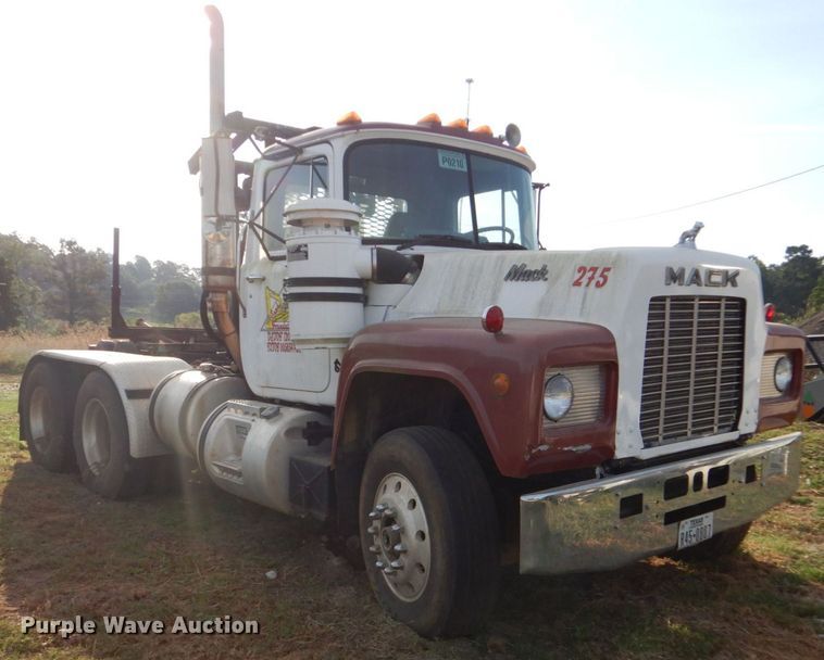 image for item LS9894 1988 Mack Econodyne  semi truck