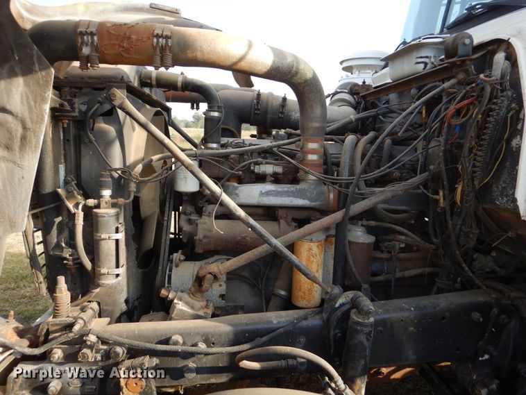 image for item LS9894 1988 Mack Econodyne  semi truck