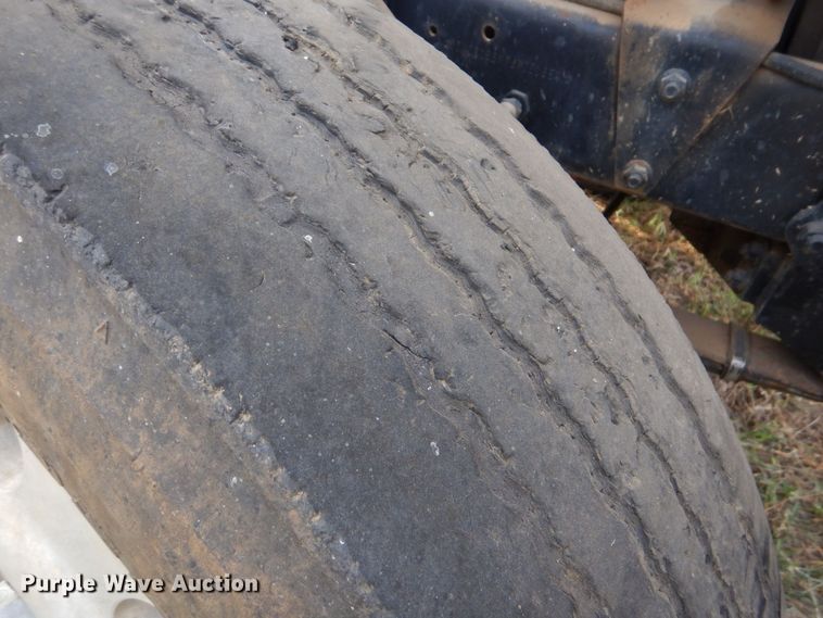 image for item LS9894 1988 Mack Econodyne  semi truck