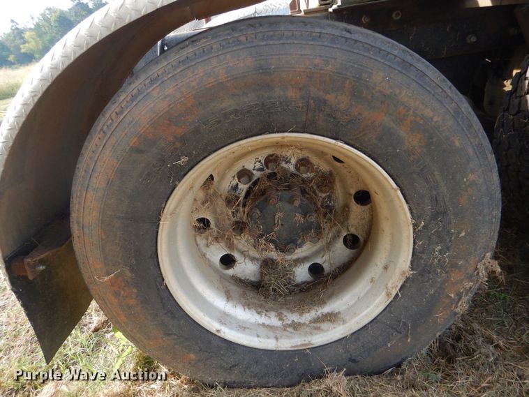 image for item LS9894 1988 Mack Econodyne  semi truck