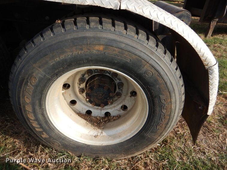 image for item LS9894 1988 Mack Econodyne  semi truck