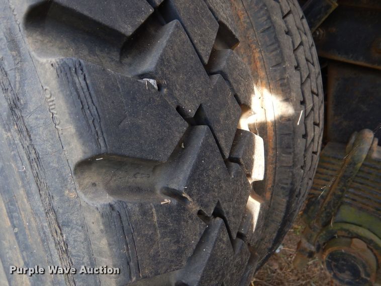 image for item LS9894 1988 Mack Econodyne  semi truck