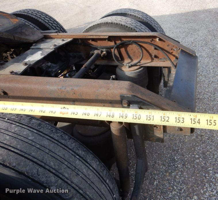 image for item LU9651 2006 Kenworth T600  semi truck