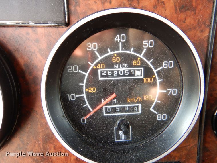 image for item LU9651 2006 Kenworth T600  semi truck