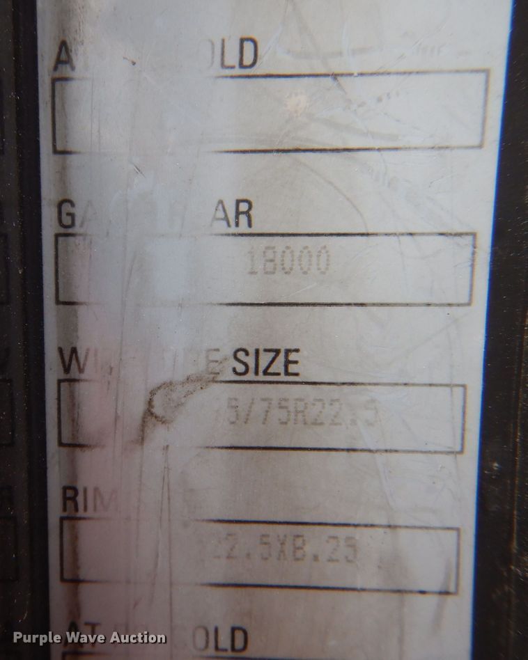 image for item LU9651 2006 Kenworth T600  semi truck