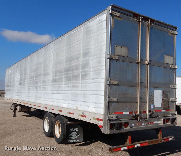 image for item LU9653 2000 Utility Trailers VS2R  refrigerated van trailer
