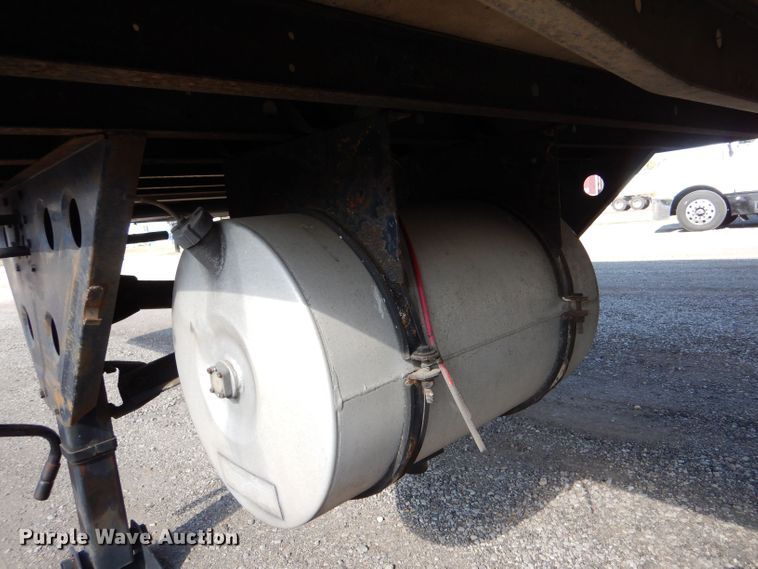 image for item LU9653 2000 Utility Trailers VS2R  refrigerated van trailer