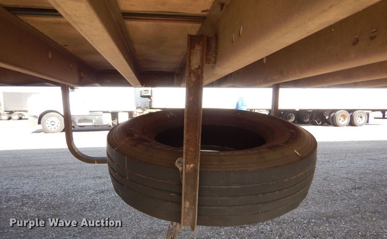 image for item LU9653 2000 Utility Trailers VS2R  refrigerated van trailer