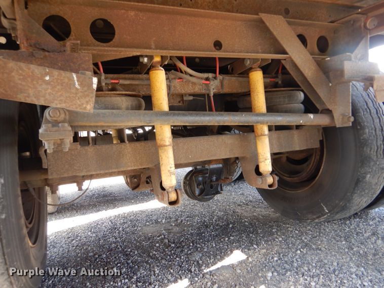 image for item LU9653 2000 Utility Trailers VS2R  refrigerated van trailer