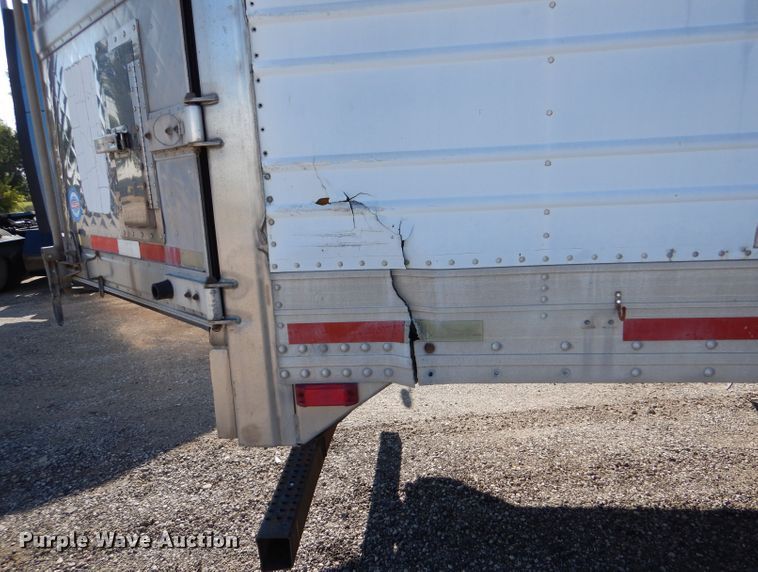 image for item LU9653 2000 Utility Trailers VS2R  refrigerated van trailer