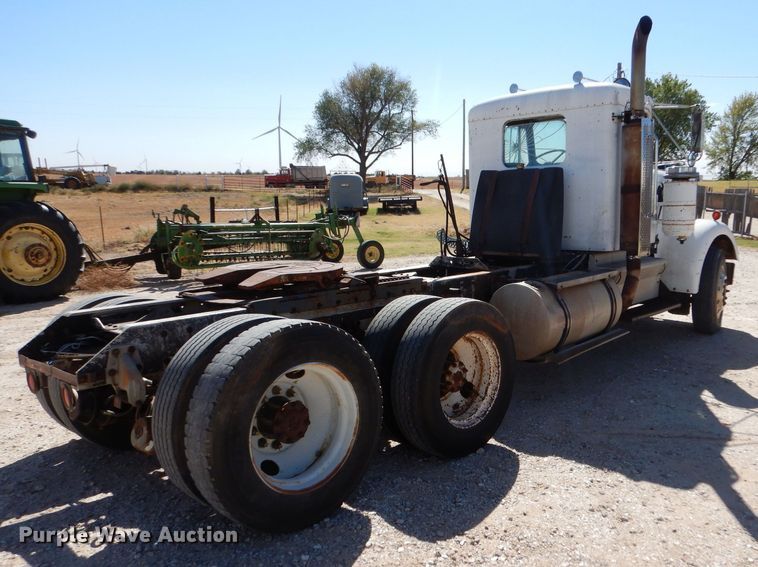 image for item LU9660 1974 Kenworth W900  semi truck