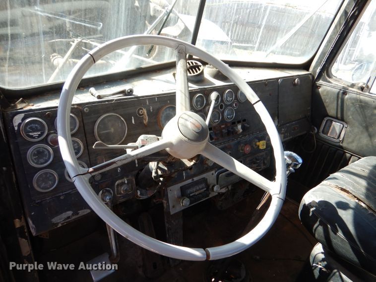 image for item LU9660 1974 Kenworth W900  semi truck