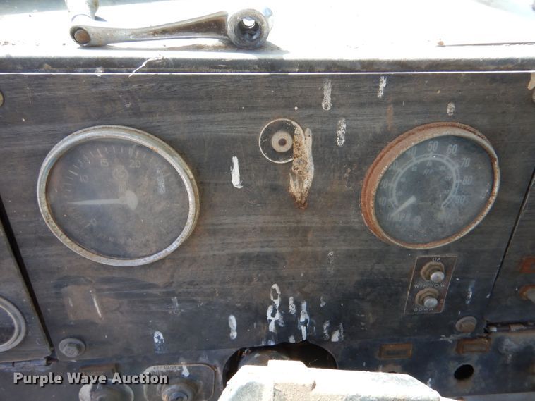 image for item LU9660 1974 Kenworth W900  semi truck