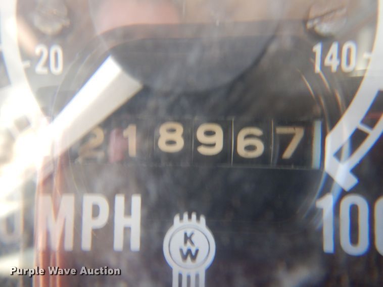 image for item LU9660 1974 Kenworth W900  semi truck