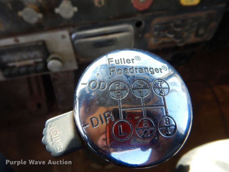 image for item LU9660 1974 Kenworth W900  semi truck