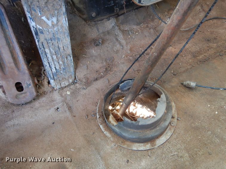 image for item LU9660 1974 Kenworth W900  semi truck