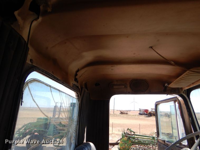 image for item LU9660 1974 Kenworth W900  semi truck