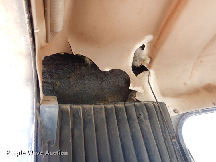 image for item LU9660 1974 Kenworth W900  semi truck