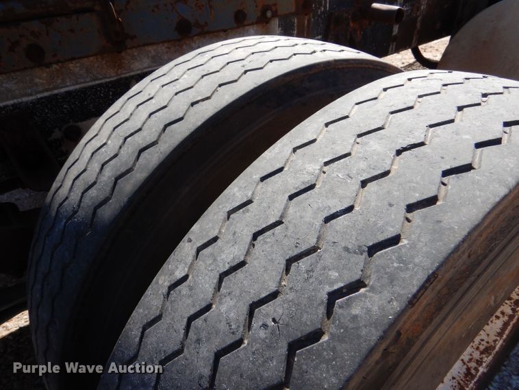 image for item LU9660 1974 Kenworth W900  semi truck