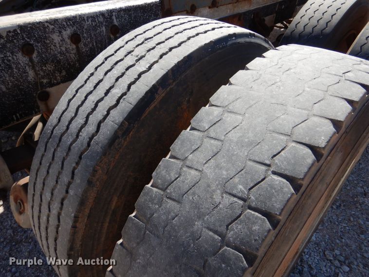 image for item LU9660 1974 Kenworth W900  semi truck