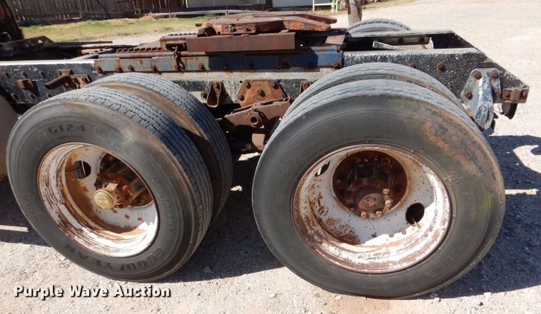 image for item LU9660 1974 Kenworth W900  semi truck