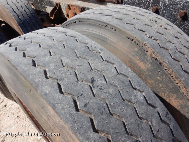 image for item LU9660 1974 Kenworth W900  semi truck