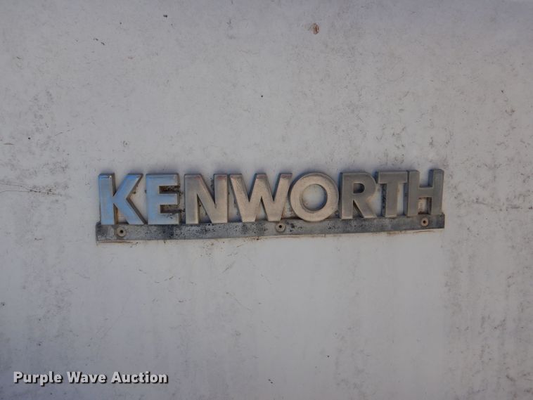 image for item LU9660 1974 Kenworth W900  semi truck